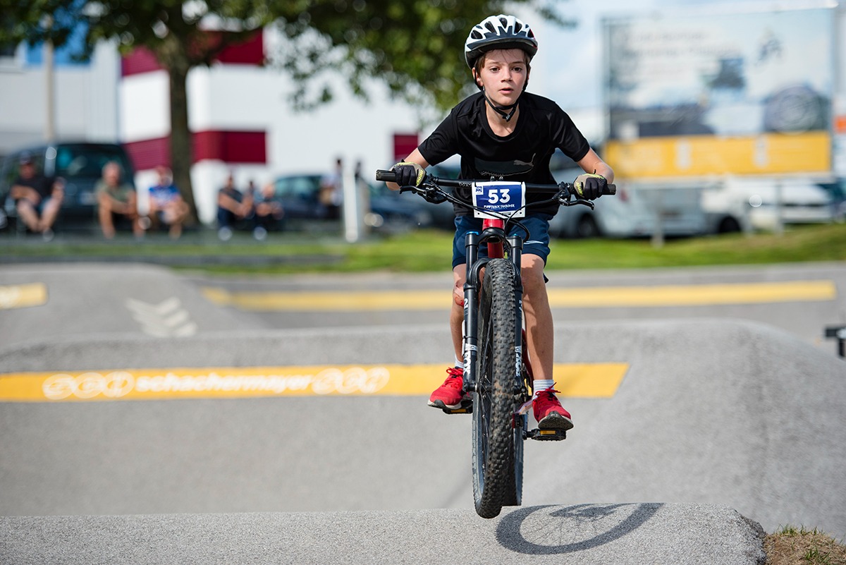 6dc0dad6-c773-43d0-8e0d-fd9bb61dc715