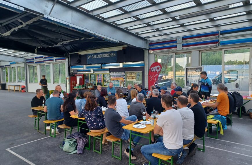 Gute Stimmung am Grillfest